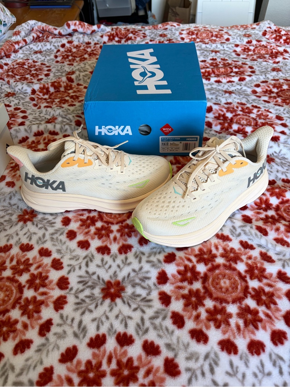 Women’s Hoka Clifton 9